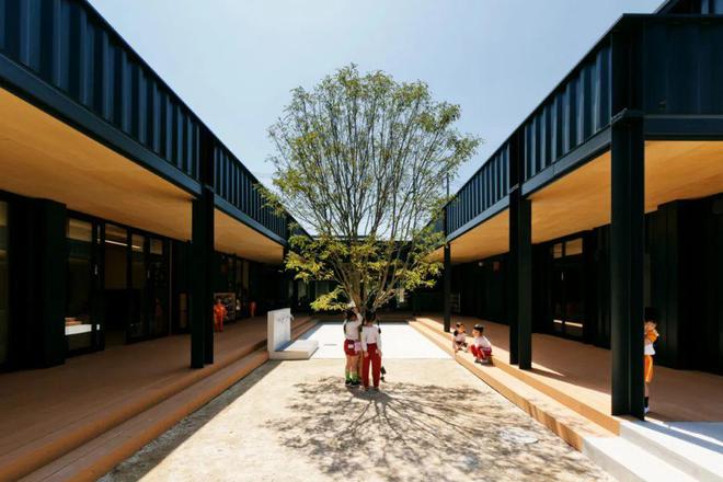 日本OA幼儿园：创新集装箱建筑引领教育空间新潮流